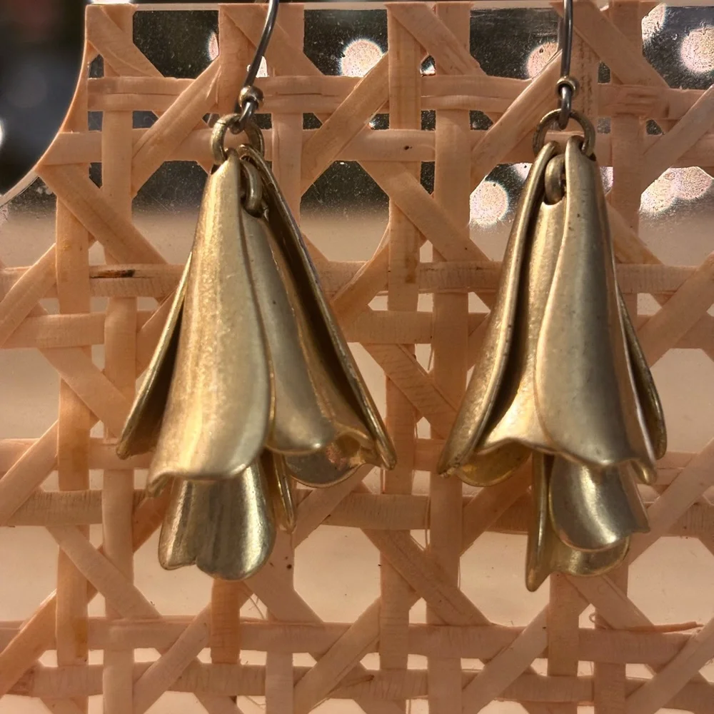 Lucky Brand Gold Floral Drop Earrings - Picture 3 of 3